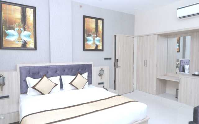 Pine Regency - Aravali's Peak view