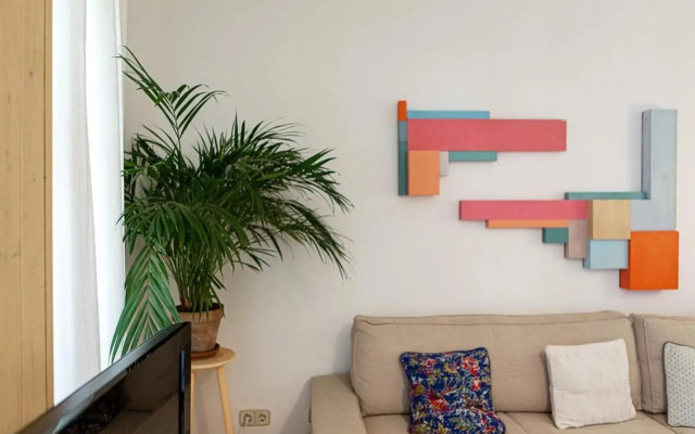 Cute 1 Bedroom Apartment with a Balcony