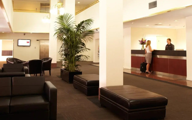 Mantra Meridien Adelaide