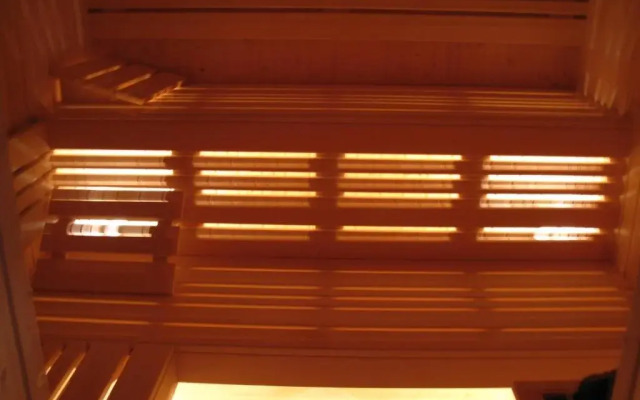 Family Hotel The Body