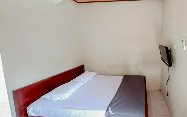 Hotel Gerung 2 near Luwes Mall Nganjuk Mitra RedDoorz