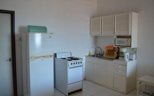 Four Aces Apartments