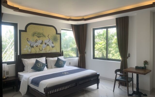 Blue Sea Hue Hotel