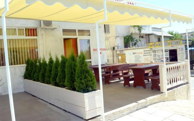 Desudava Hotel