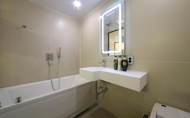 Avenue Hotel