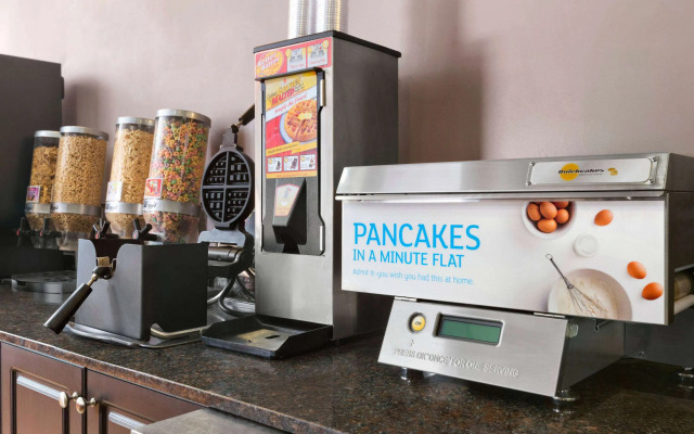 Travelodge by Wyndham Meadow Lake