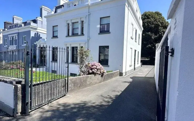 Windsor Villas by Pureserviced