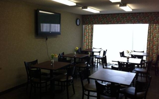 Neptune Park Inn