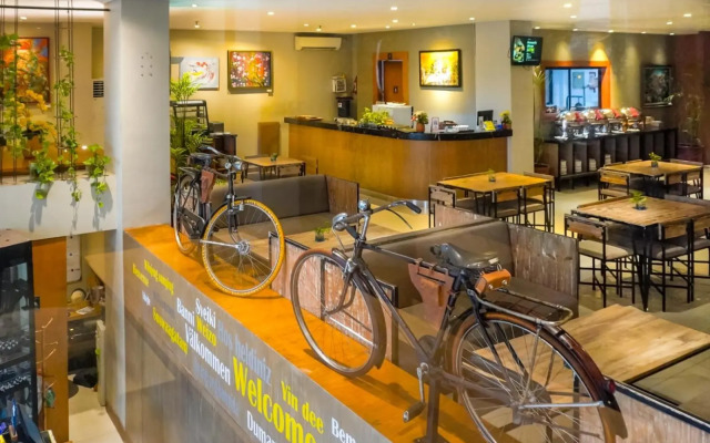 Yellow Star Ambarukmo Hotel