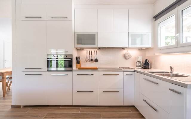 Comfy Villa in Pouzols-minervois With Private Pool