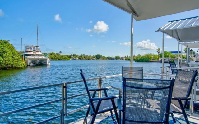 Aqua Lodges at Key Colony