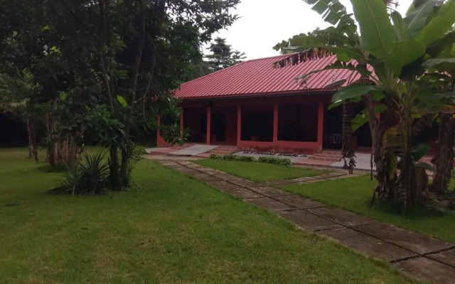 Big Foot Safari Lodge