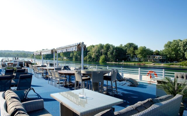 Bateau Hôtel Le Chardonnay