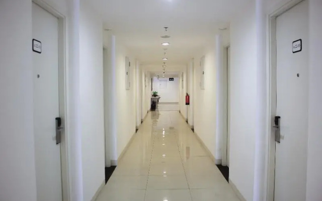 Urban Hotel Serpong