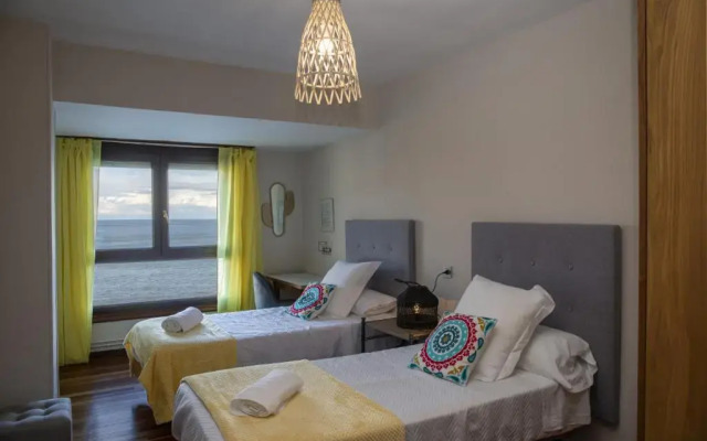 Sea Coast Lekeitio by HomeBilbao