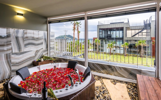 Augila Hotel Jeju Oceano Suites
