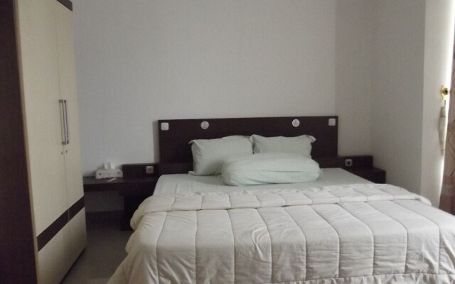 Three Bedrooms House With a Pool