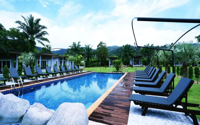 Khaolak Mountain View
