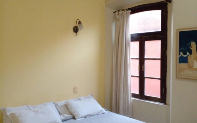 Solar do Carmo Suites & Apartments