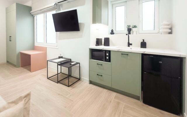 ASTIKON Xenofontos Suites