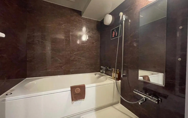 Nipponbashi Luxe Hotel