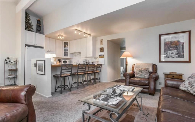 Seasons Four by Snowmass Vacations