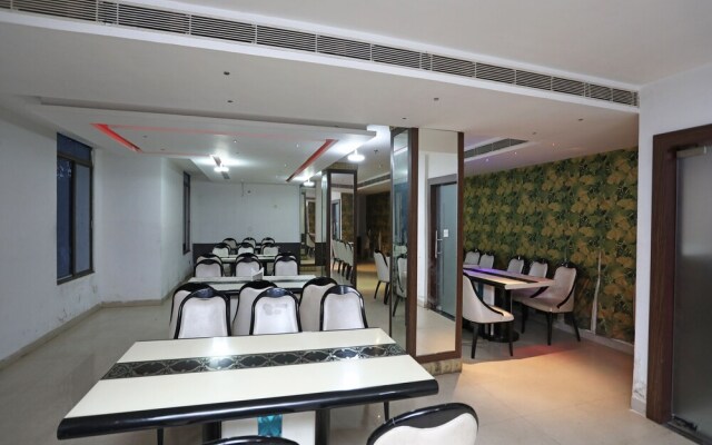 Skylark Hotel by OYO Rooms