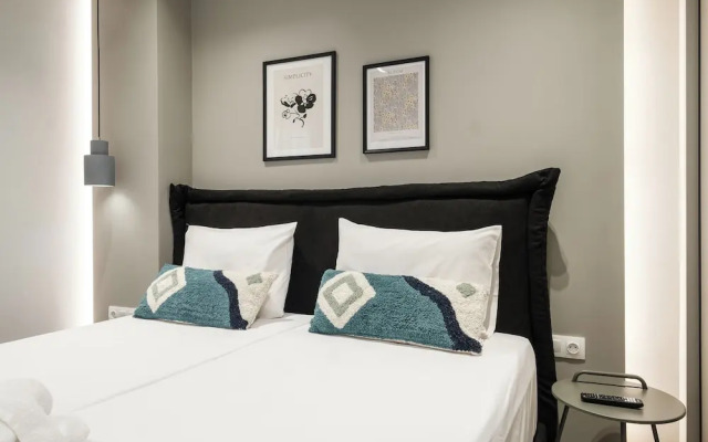 Exceptional Acropolis Suite by Cloudkeys