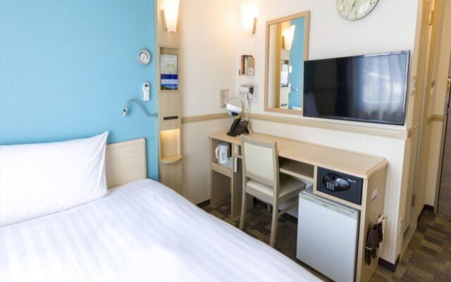 Toyoko Inn Kobe Sannomiya-eki Shiyakusho Mae