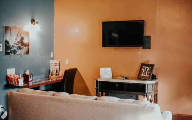 The Miner's Boutique Hotel