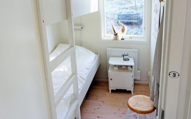 3 Person Holiday Home in Hok