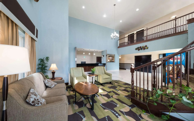 Quality Inn & Suites Terrell