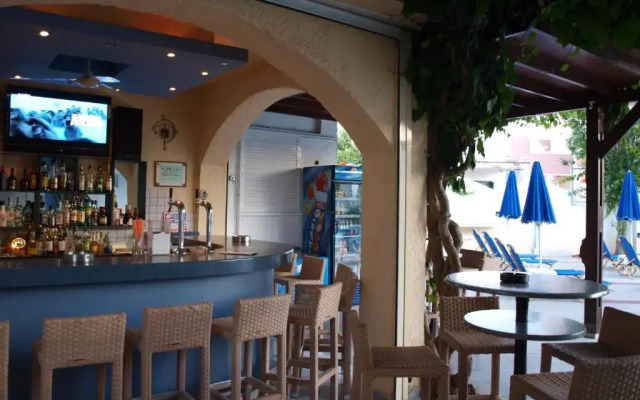 Apollon Hotel Apartments