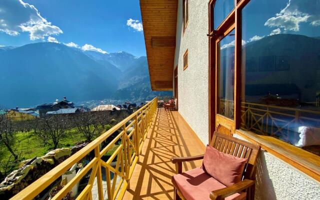 Dil Bole Pahad - The Wooden Chalet, Prini, Manali