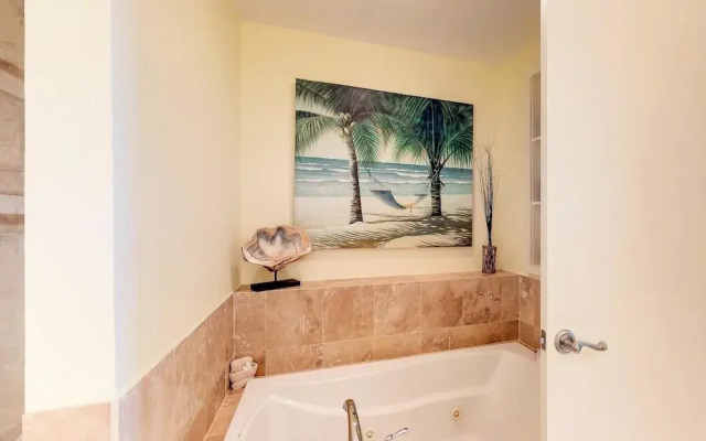 Sapphire Condominiums