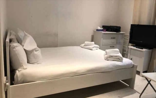 Cosy Studio Flat in Central London