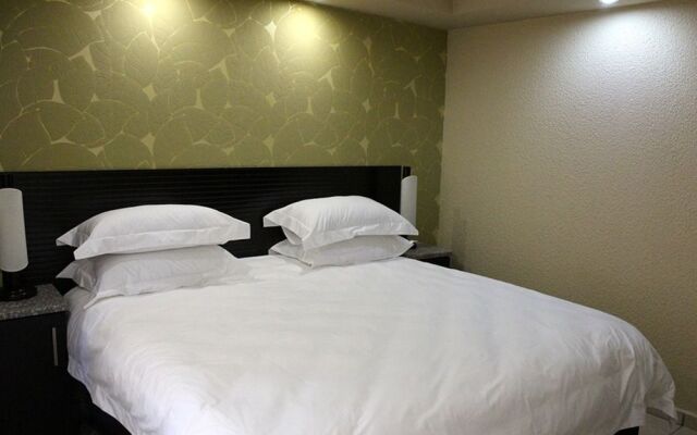 Desroches Hotel