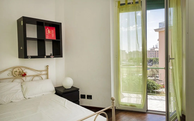 Sturla Apartment With Balcony by Wonderful Italy