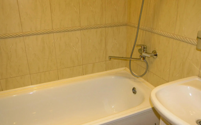 Много квартир на переулке Буинский