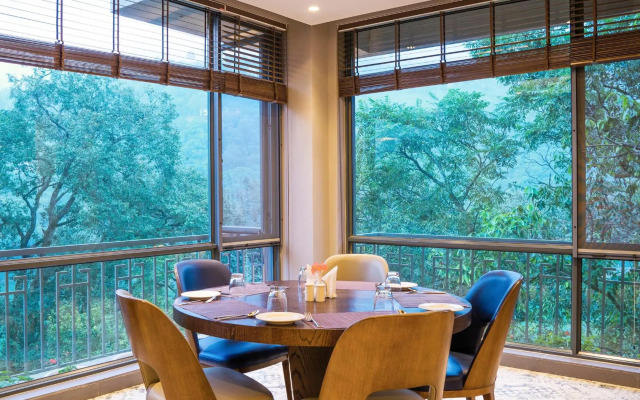 The Rosefinch Sarovar Portico
