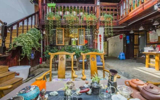 Yayuan Bieyuan Hostel