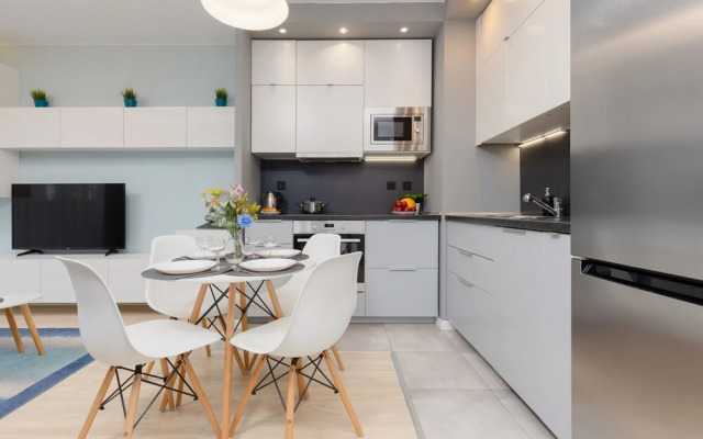 Warsaw Sokołowska Apartment by Renters