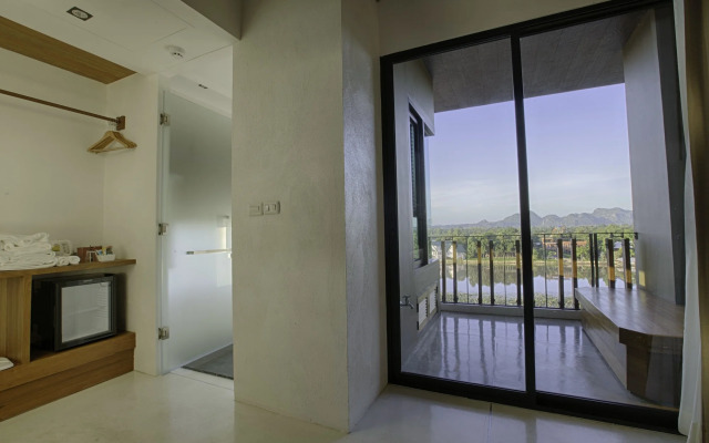 Natee The Riverfront Hotel Kanchanaburi