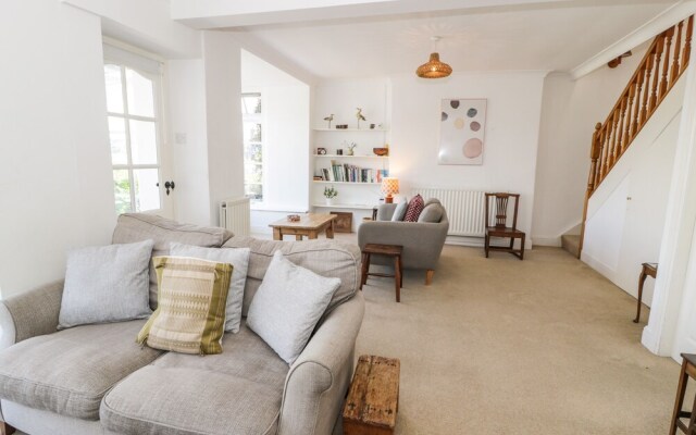 7 Ivy Terrace
