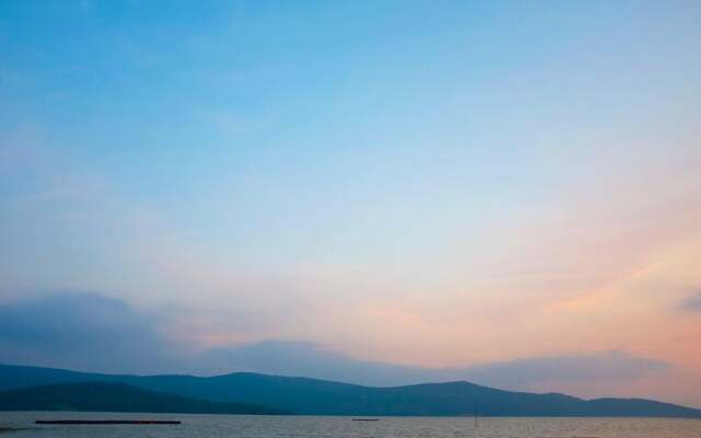 Wakana Lake Glamping