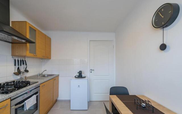 Family 1 BD Old Town Apartment by Hostlovers