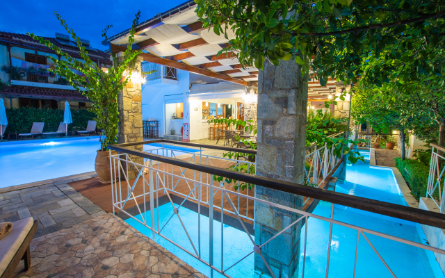 Neda Hotel