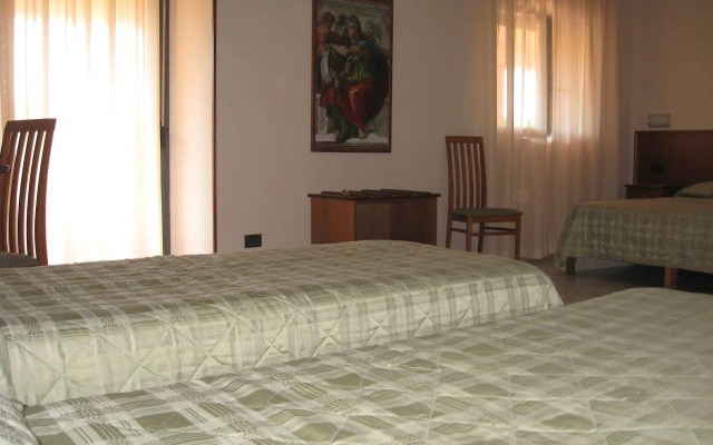 Pausania Inn