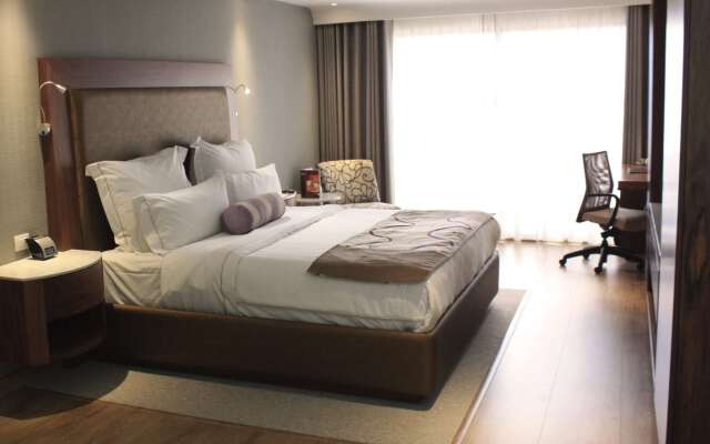 HS HOTSSON Hotel Silao