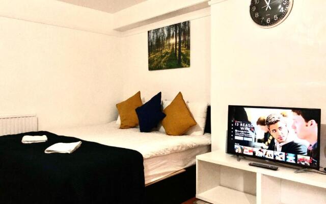 London Stratford 4 Bedrooms Apartment